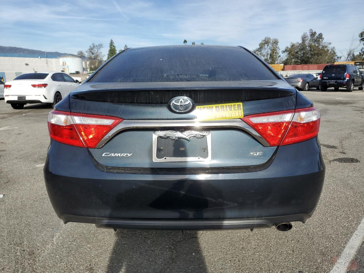 2015 TOYOTA CAMRY LE - Фото 6