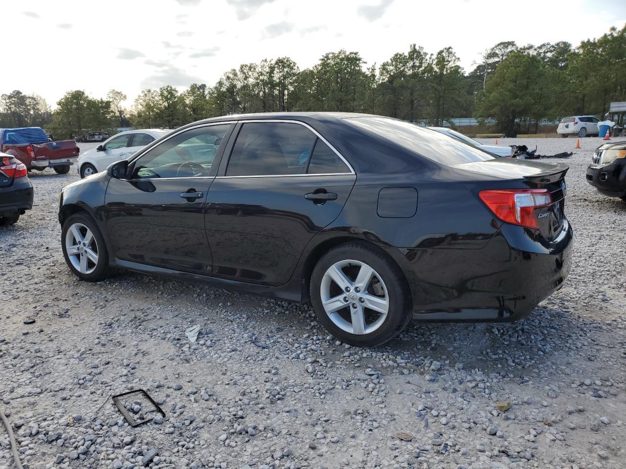 2014 TOYOTA CAMRY L - Image 2