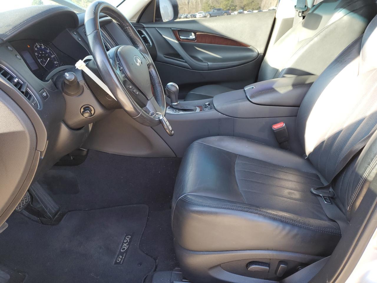 2016 INFINITI QX50 - Image 7