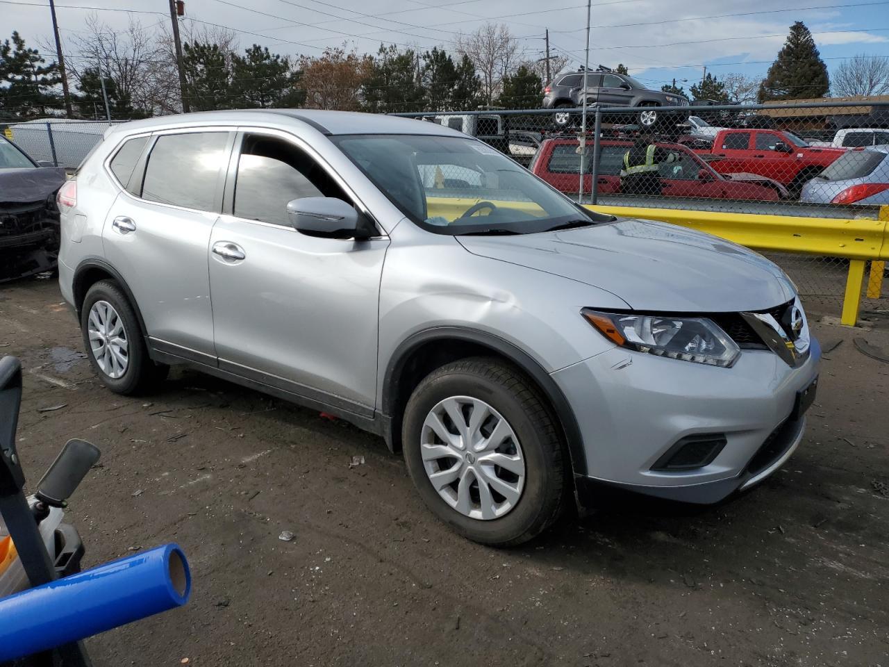 2015 NISSAN ROGUE S - Image 4