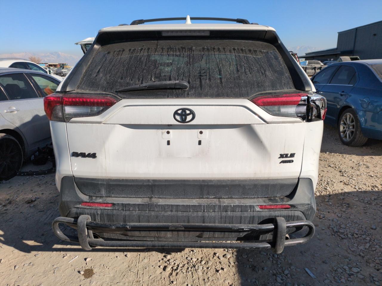 2019 TOYOTA RAV4 XLE P - Фото 6