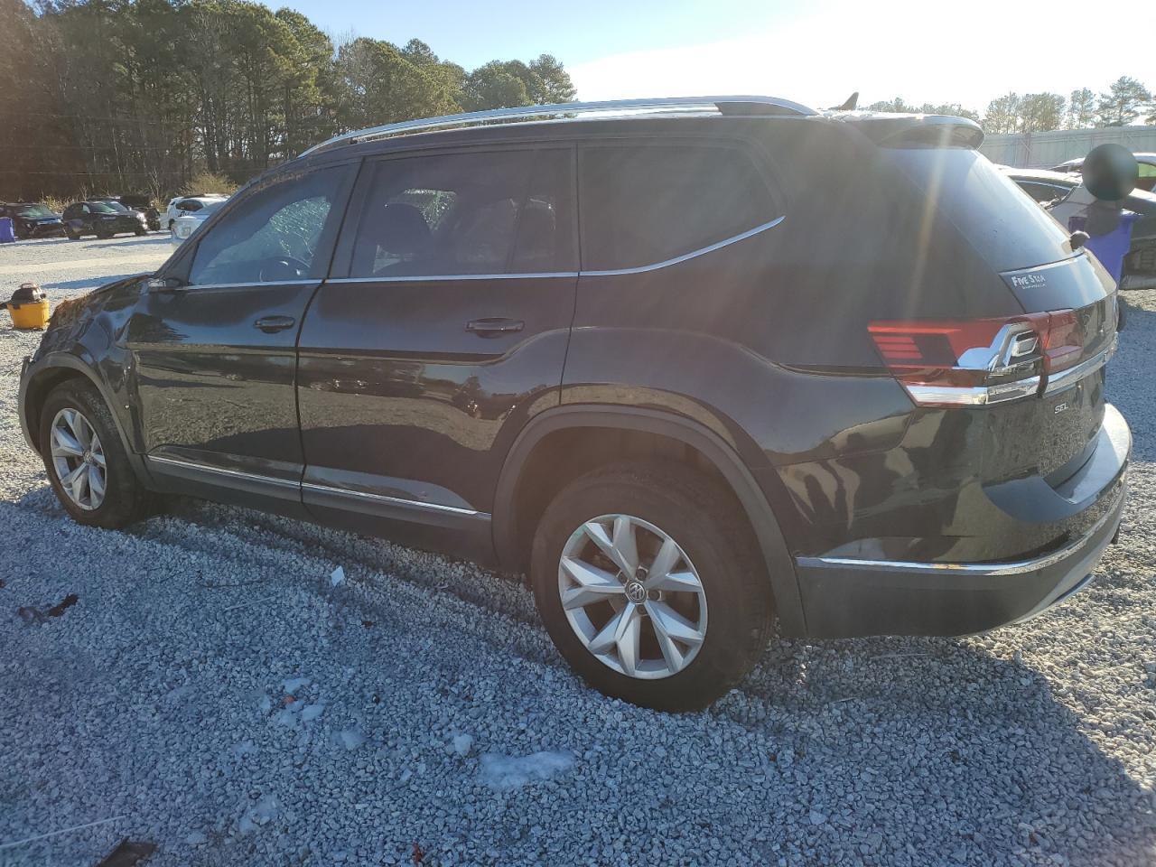 2018 VOLKSWAGEN ATLAS SEL - Image 2