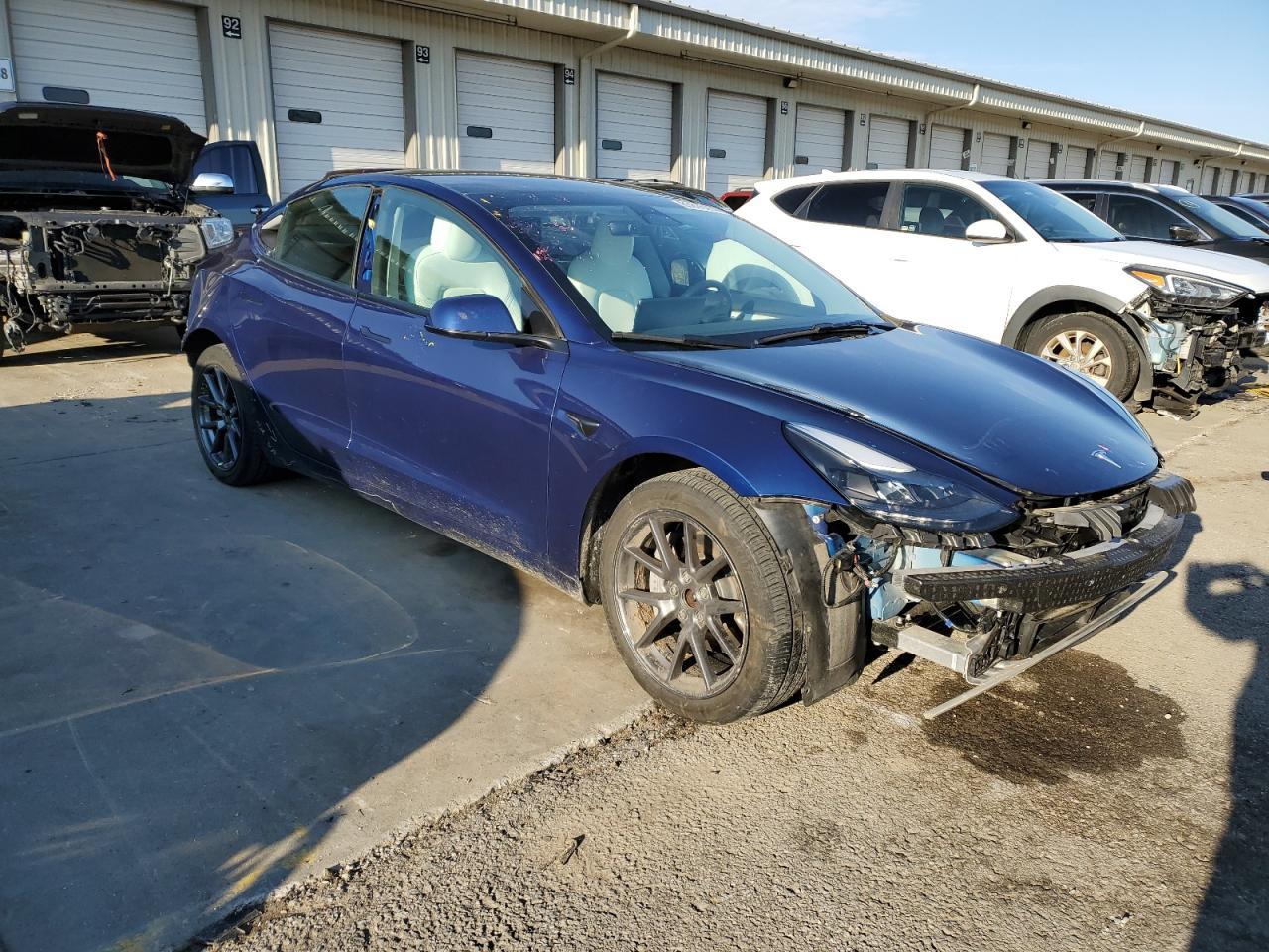 2022 TESLA MODEL 3 - Image 4