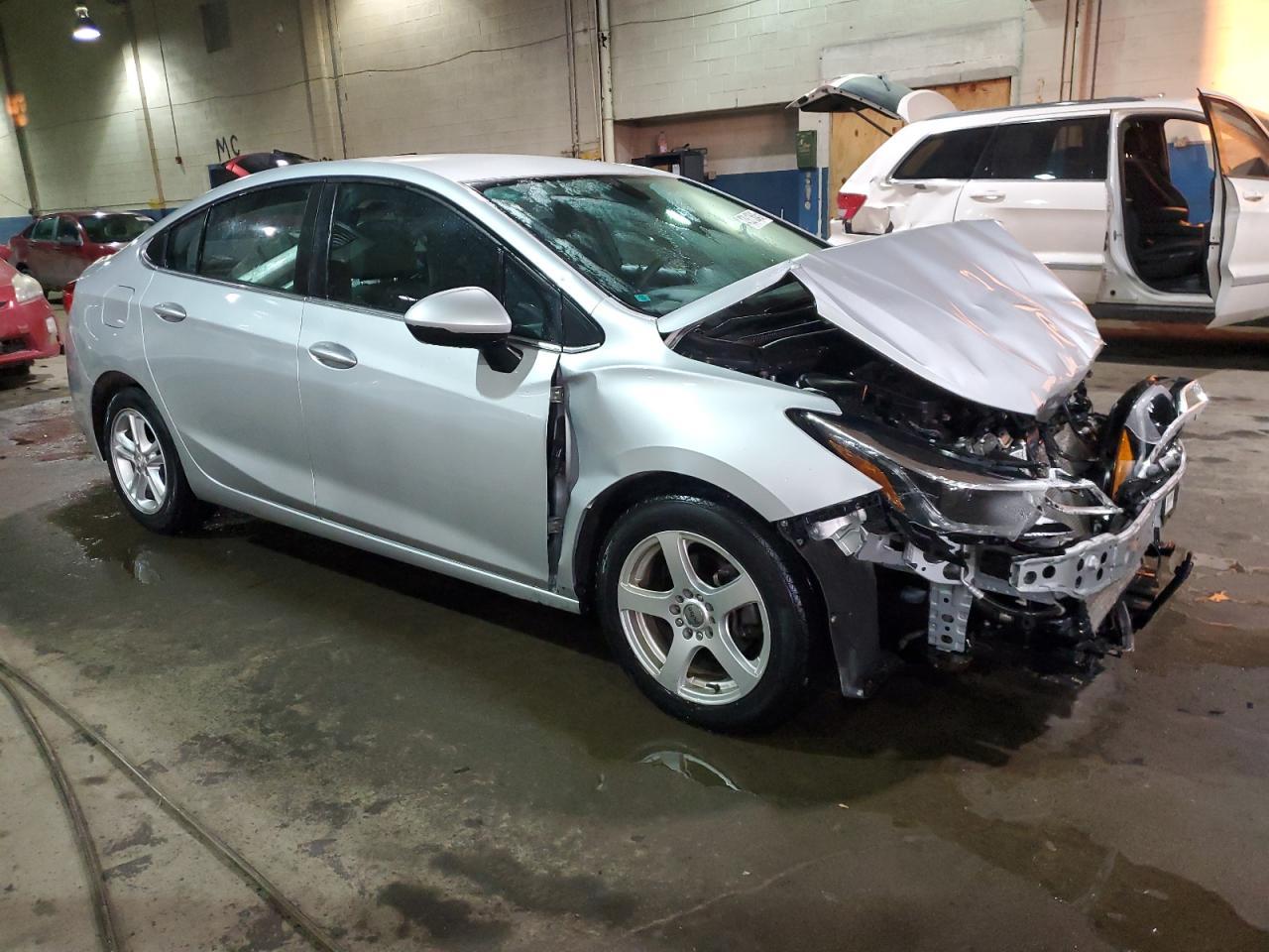 2017 CHEVROLET CRUZE LT - Image 4