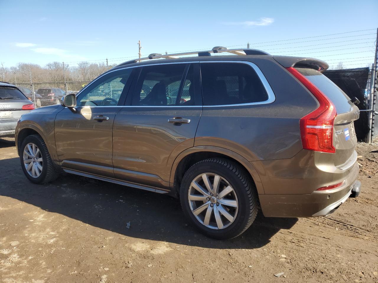 2016 VOLVO XC90 T6 - Фото 2