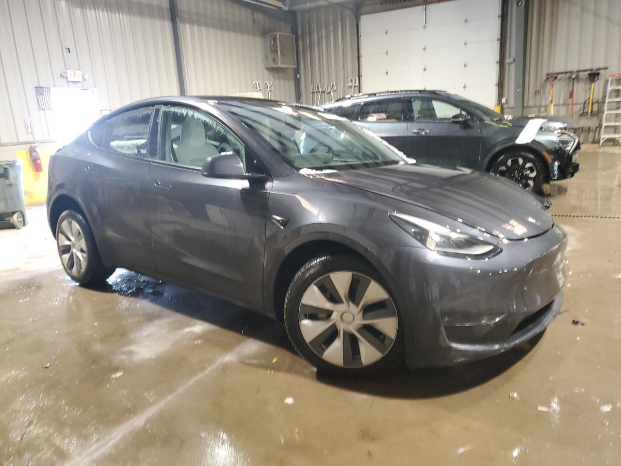 2024 TESLA MODEL Y - Image 4