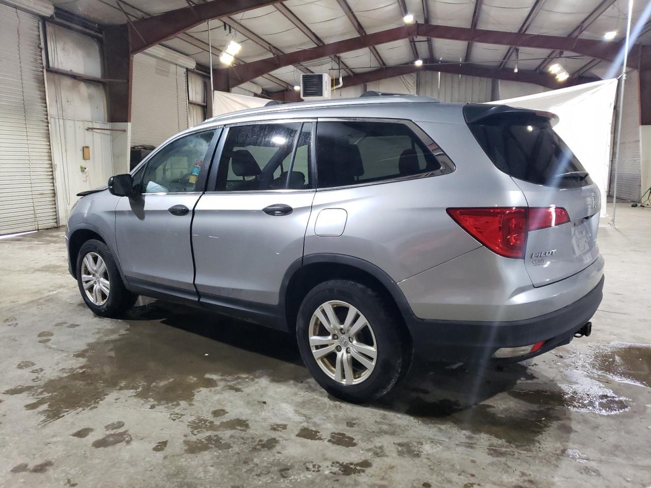 2017 HONDA PILOT LX - Image 2