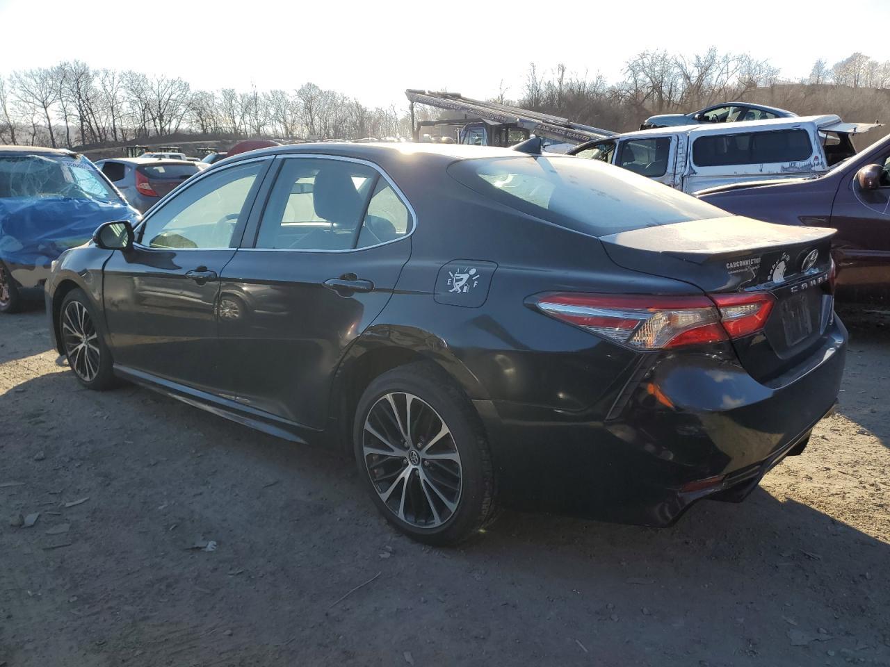 2020 TOYOTA CAMRY SE - Image 2