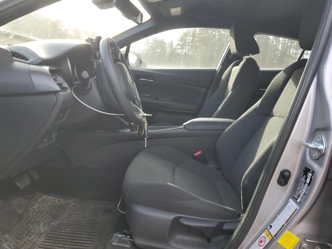 2019 TOYOTA C-HR XLE - Фото 7