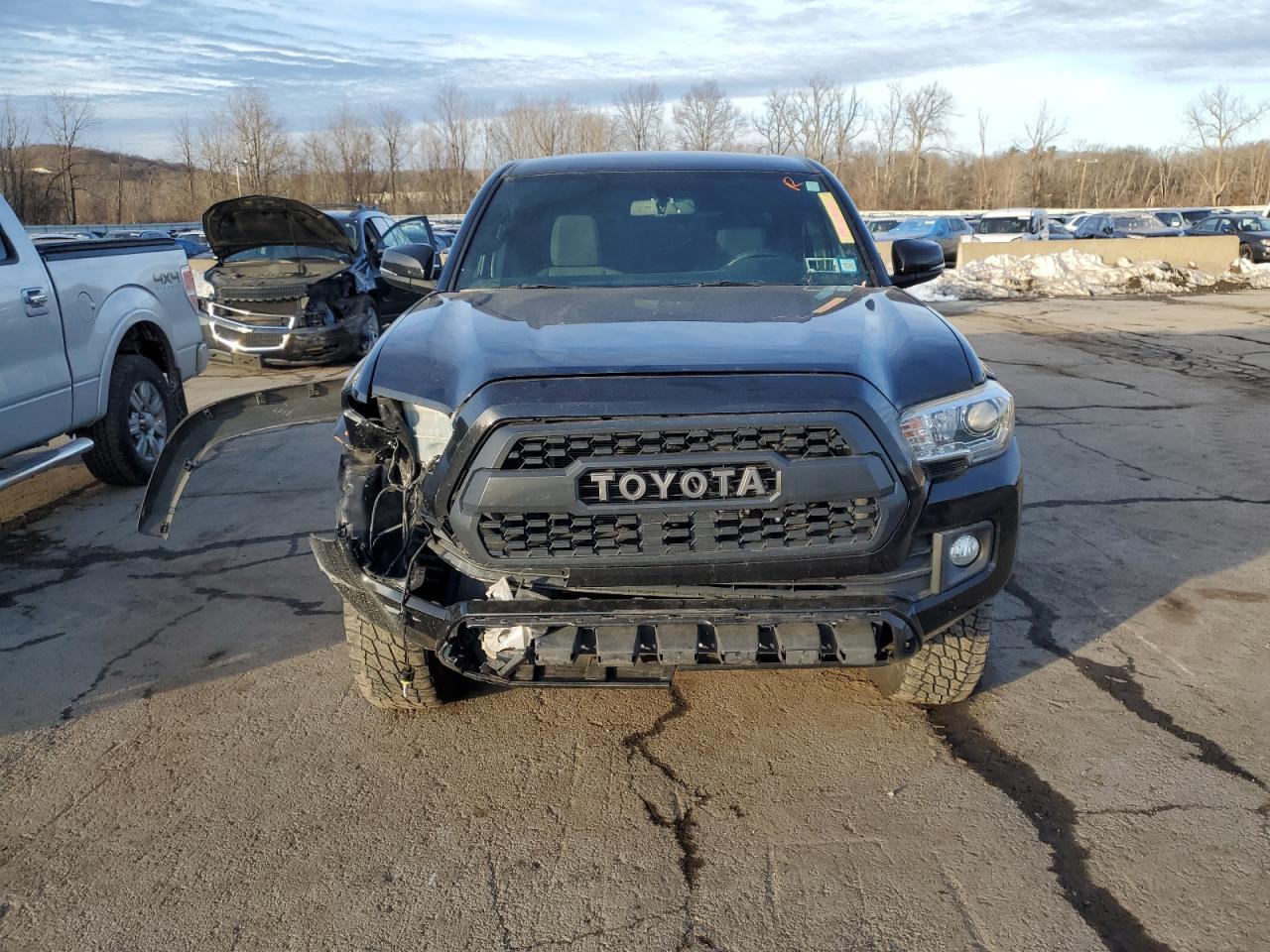 2016 TOYOTA TACOMA DOU - Фото 5