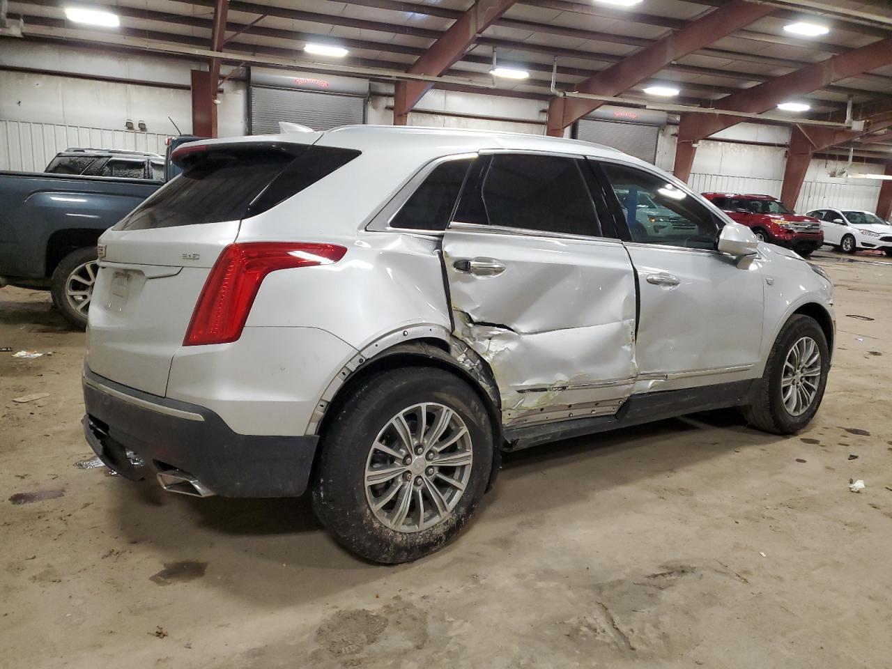 2019 CADILLAC XT5 LUXURY - Image 3