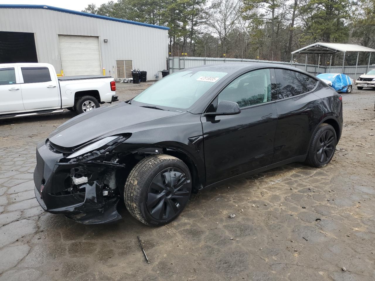 2025 TESLA MODEL Y