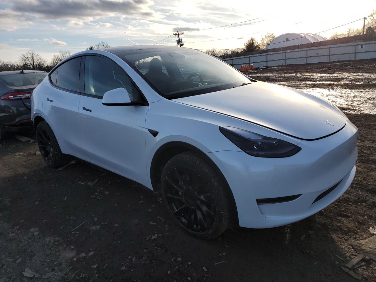 2024 TESLA MODEL Y - Image 4