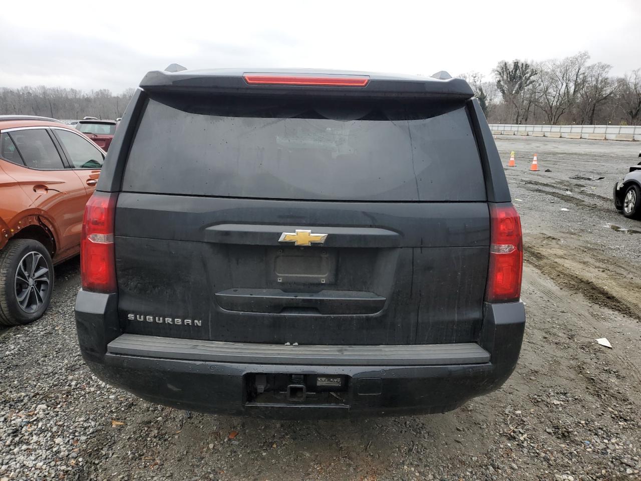 2015 CHEVROLET SUBURBAN C - Image 6