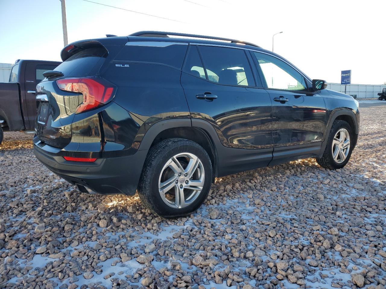 2018 GMC TERRAIN SL - Image 3