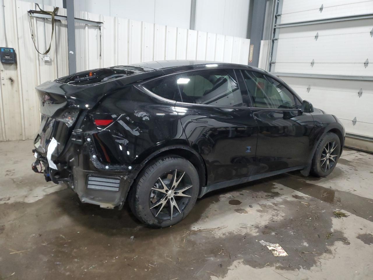2023 TESLA MODEL Y - Image 3