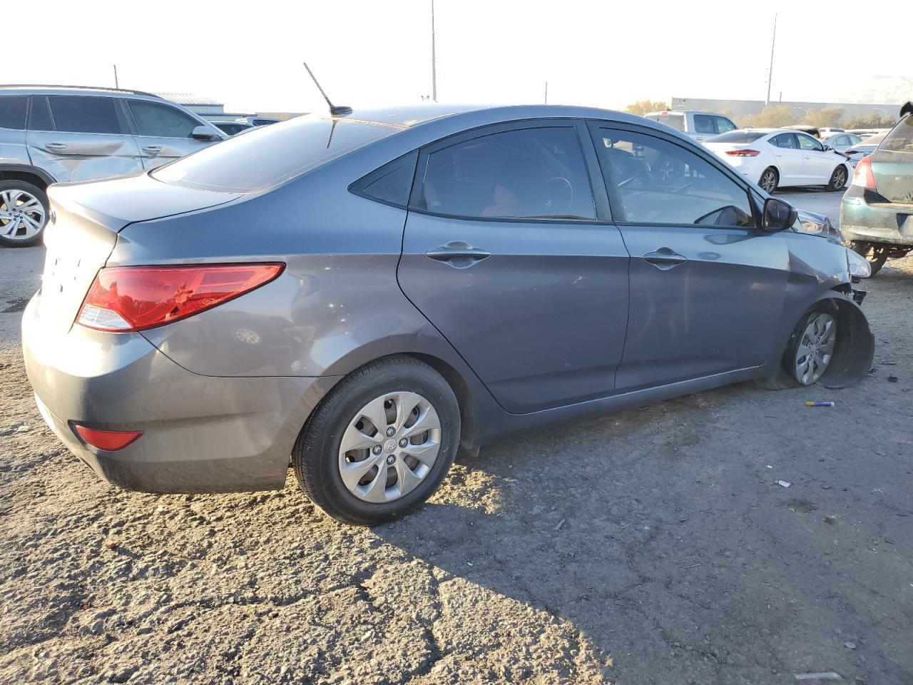 2016 HYUNDAI ACCENT SE - Фото 3