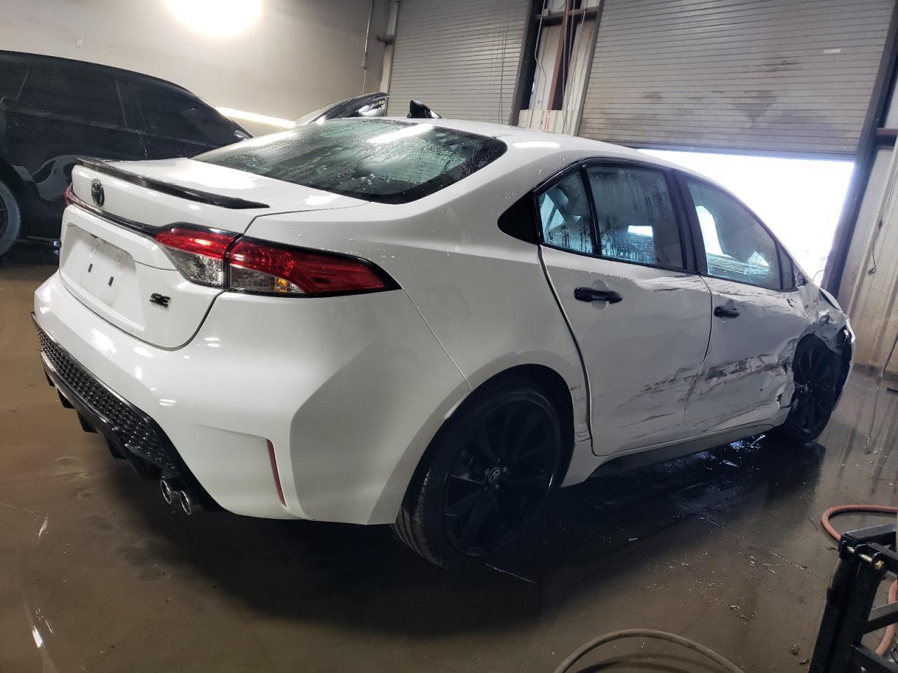 2022 TOYOTA COROLLA SE - Фото 3