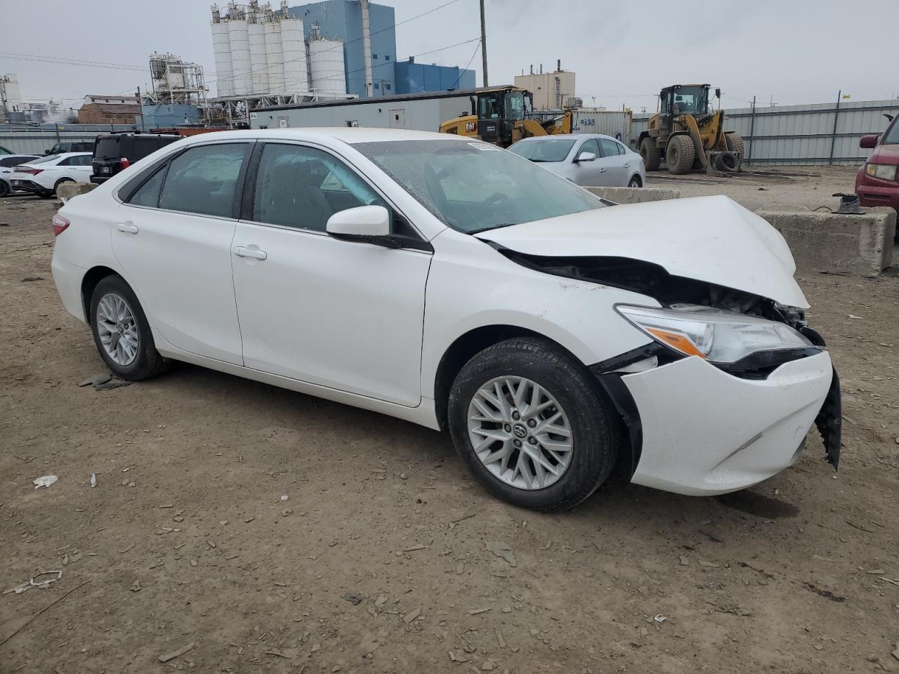 2017 TOYOTA CAMRY LE - Фото 4