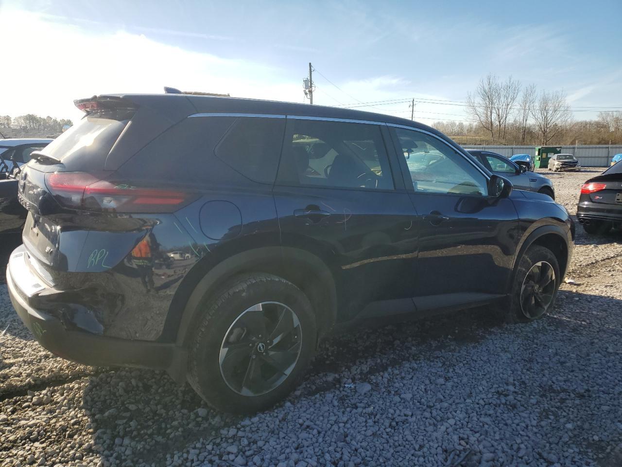 2024 NISSAN ROGUE SV - Image 3
