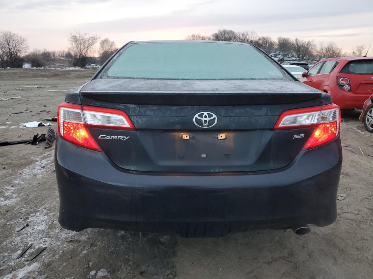 2014 TOYOTA CAMRY L - Image 6