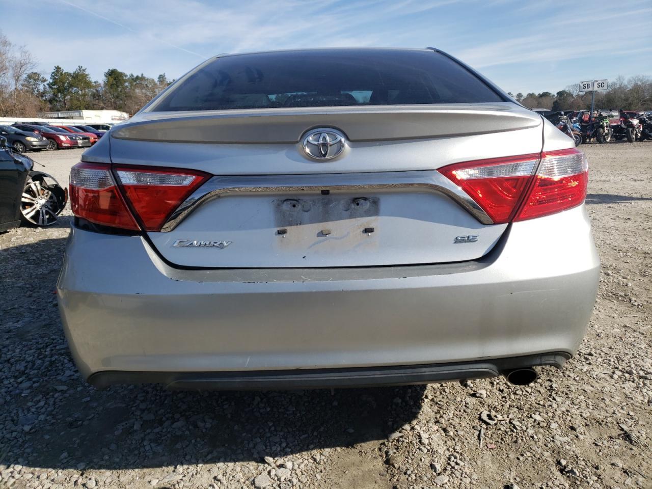 2015 TOYOTA CAMRY LE - Фото 6
