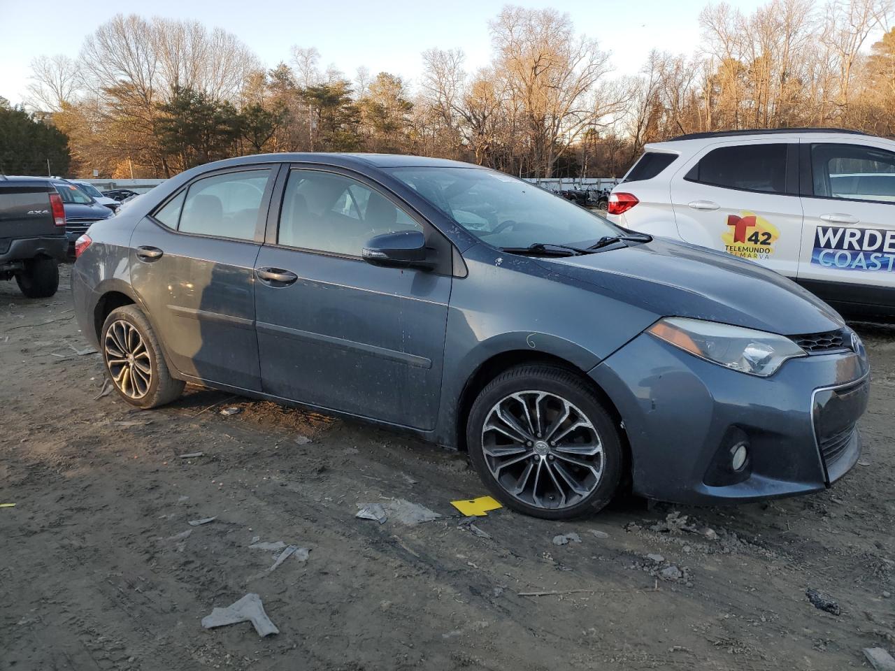 2015 TOYOTA COROLLA L - Image 4