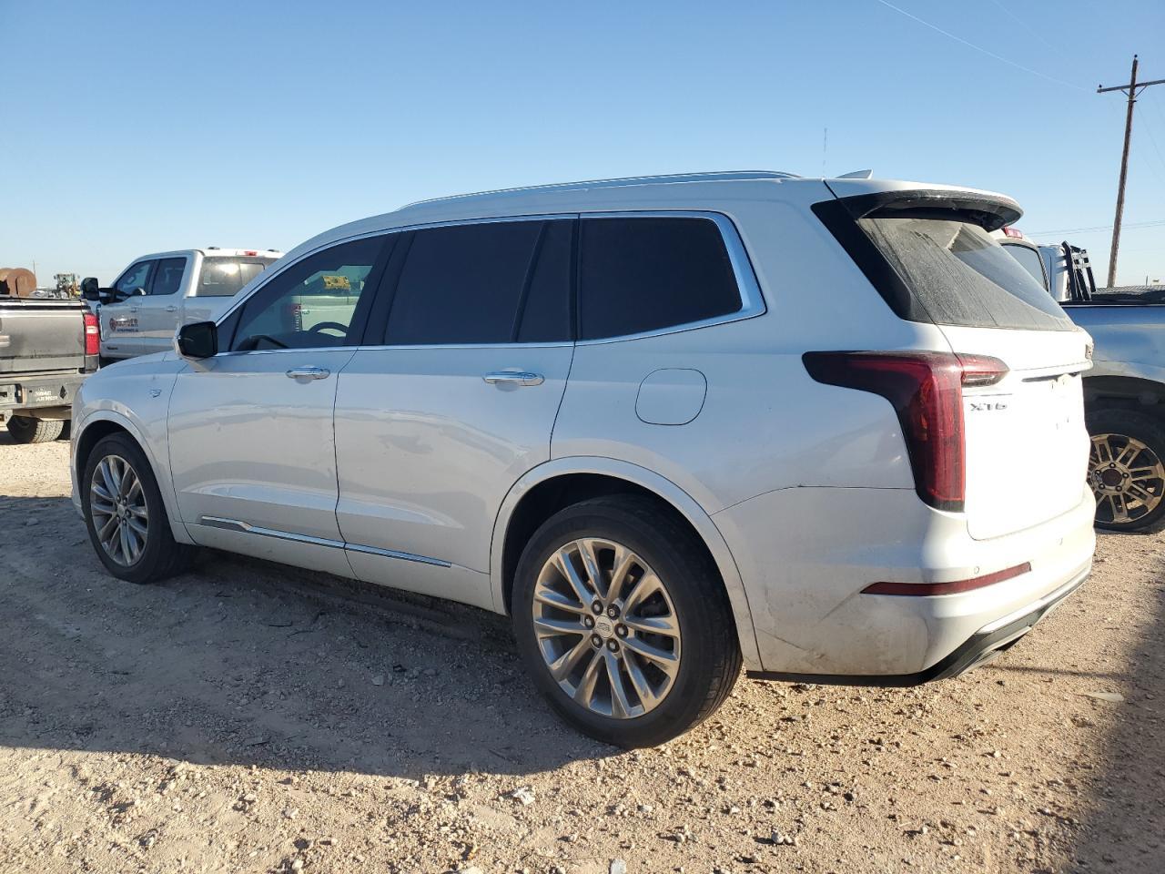 2022 CADILLAC XT6 PREMIU - Image 2