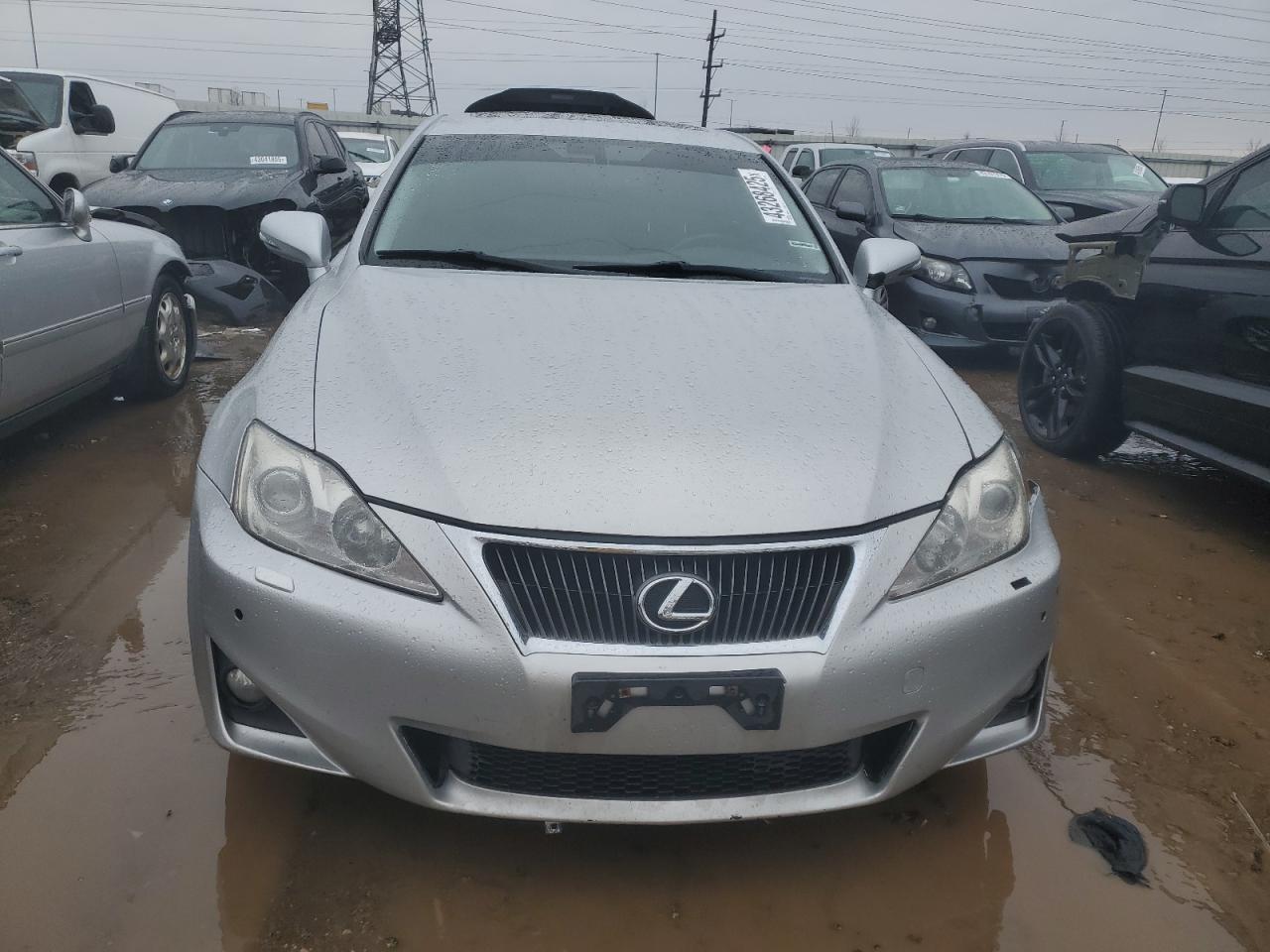 2011 LEXUS IS 350 - Image 5