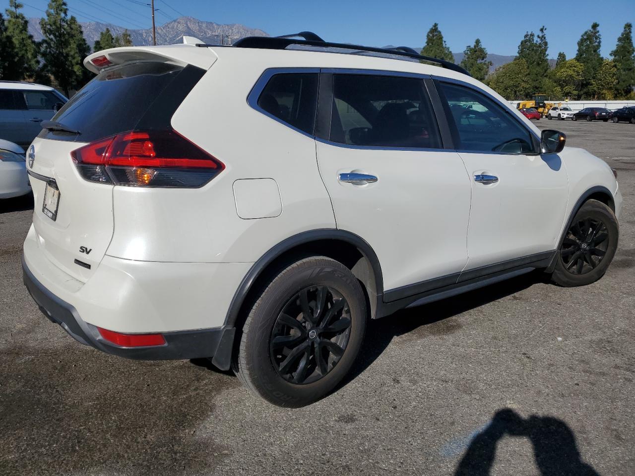 2018 NISSAN ROGUE S - Фото 3