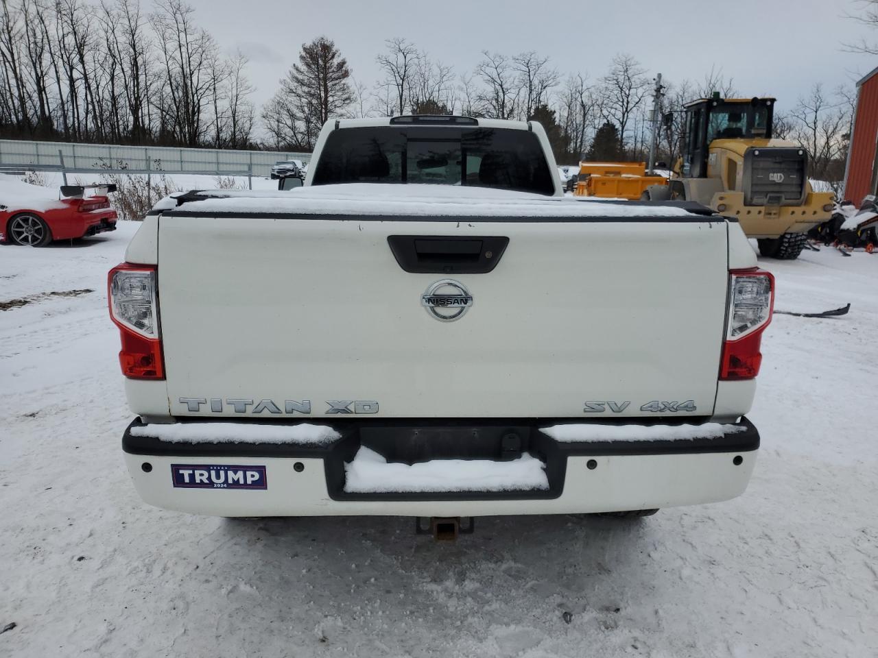 2017 NISSAN TITAN XD S - Фото 6