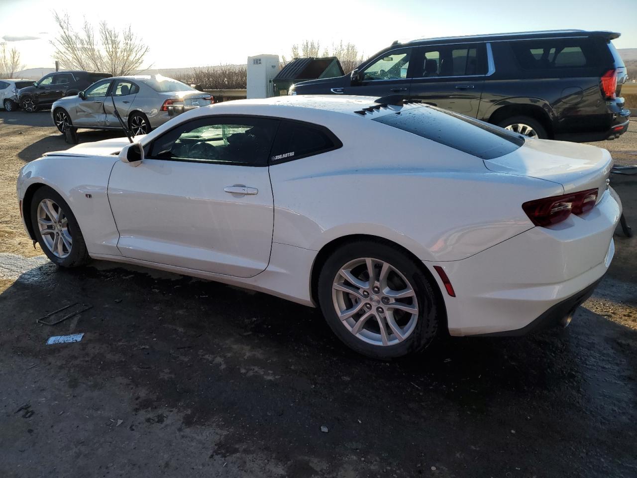 2021 CHEVROLET CAMARO LS - Фото 2