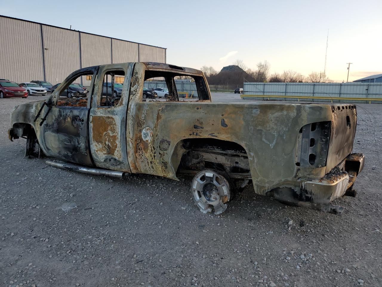 2012 CHEVROLET SILVERADO - Image 2