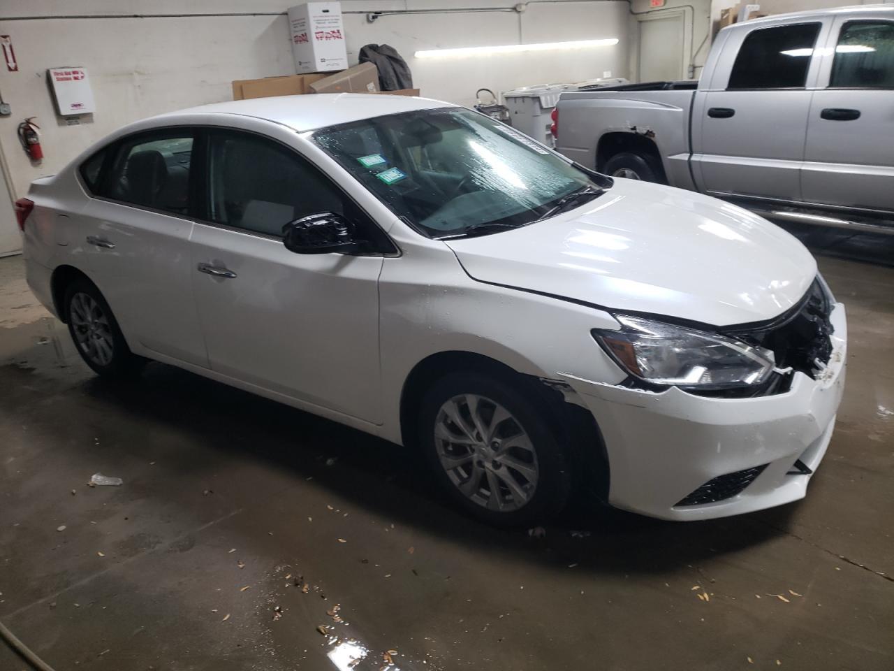 2018 NISSAN SENTRA S - Фото 4