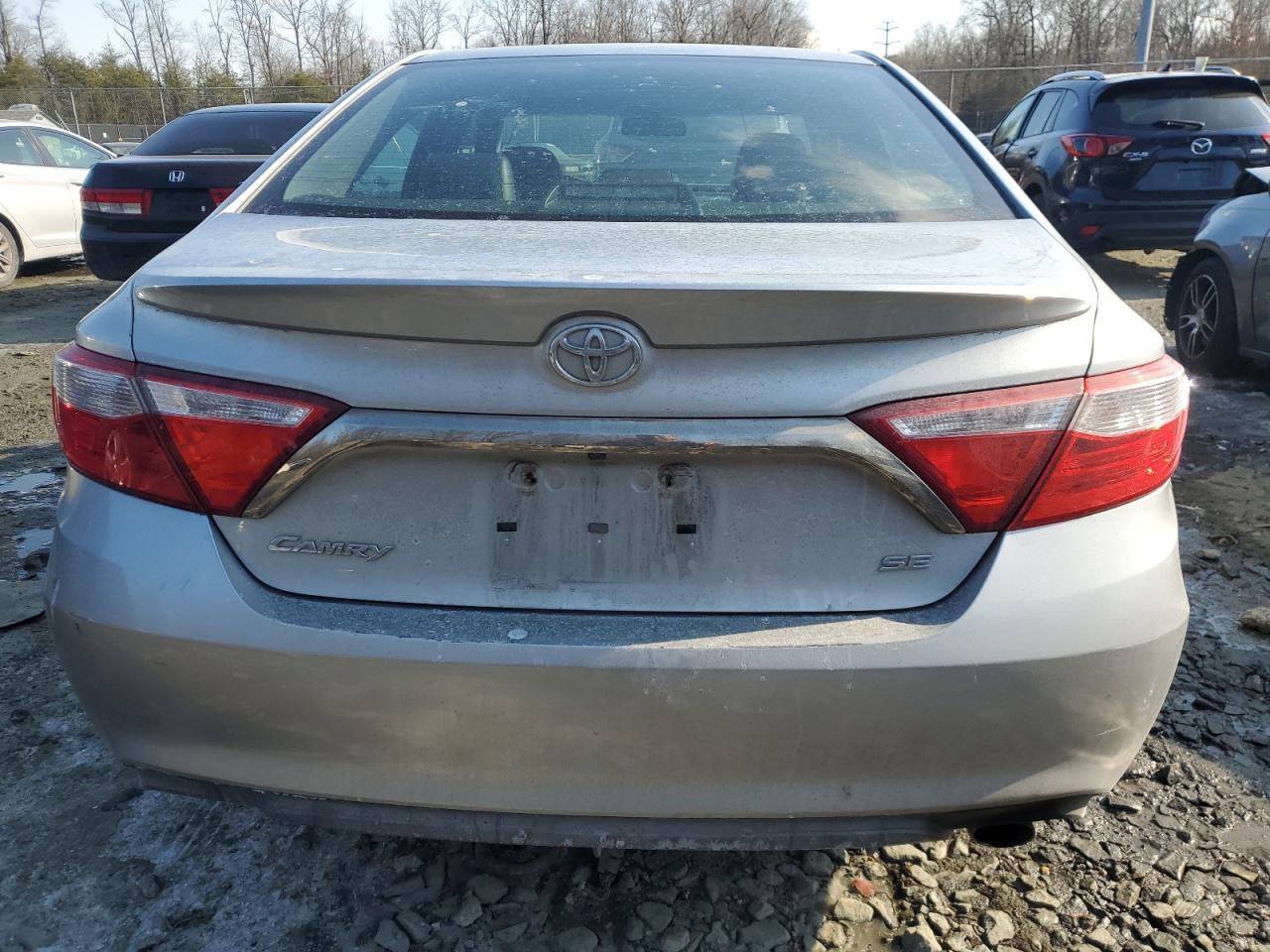 2015 TOYOTA CAMRY LE - Фото 6