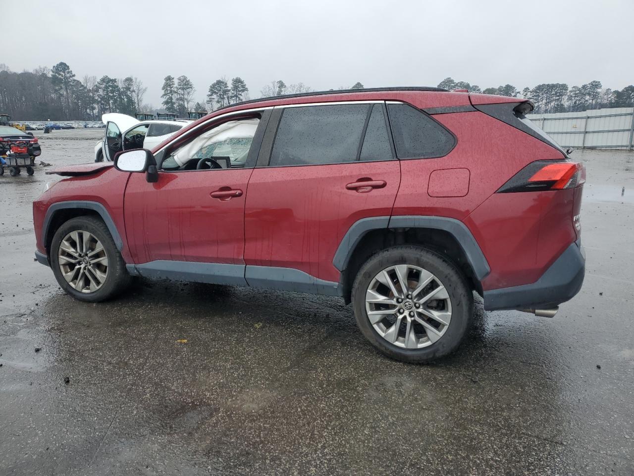 2019 TOYOTA RAV4 XLE P - Image 2