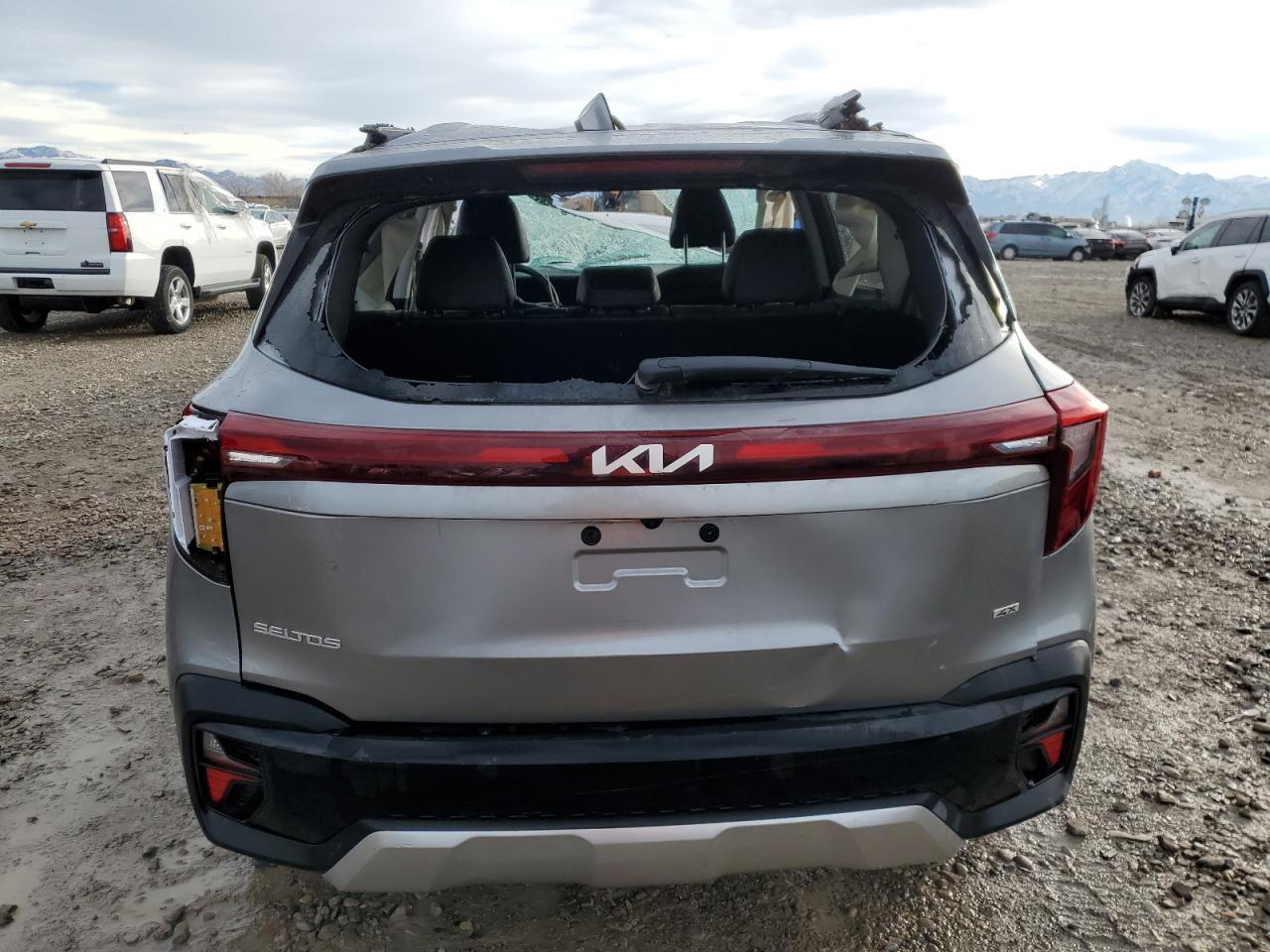 2024 KIA SELTOS EX - Image 6