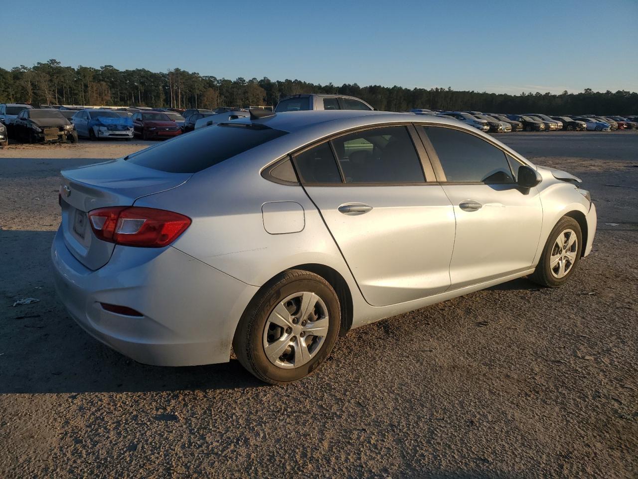 2017 CHEVROLET CRUZE LS - Image 3