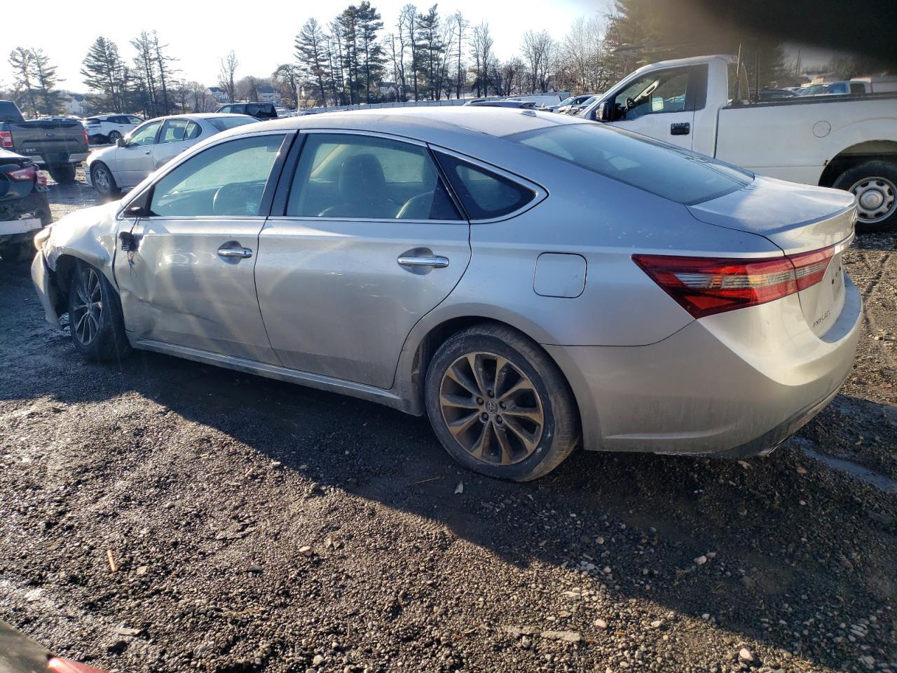 2016 TOYOTA AVALON XLE - Image 2