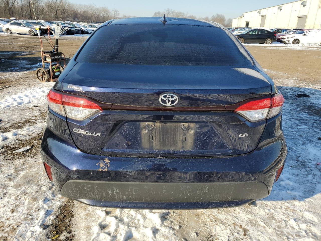 2020 TOYOTA COROLLA LE - Фото 6