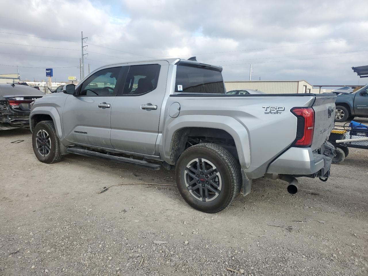 2024 TOYOTA TACOMA DOU - Фото 2