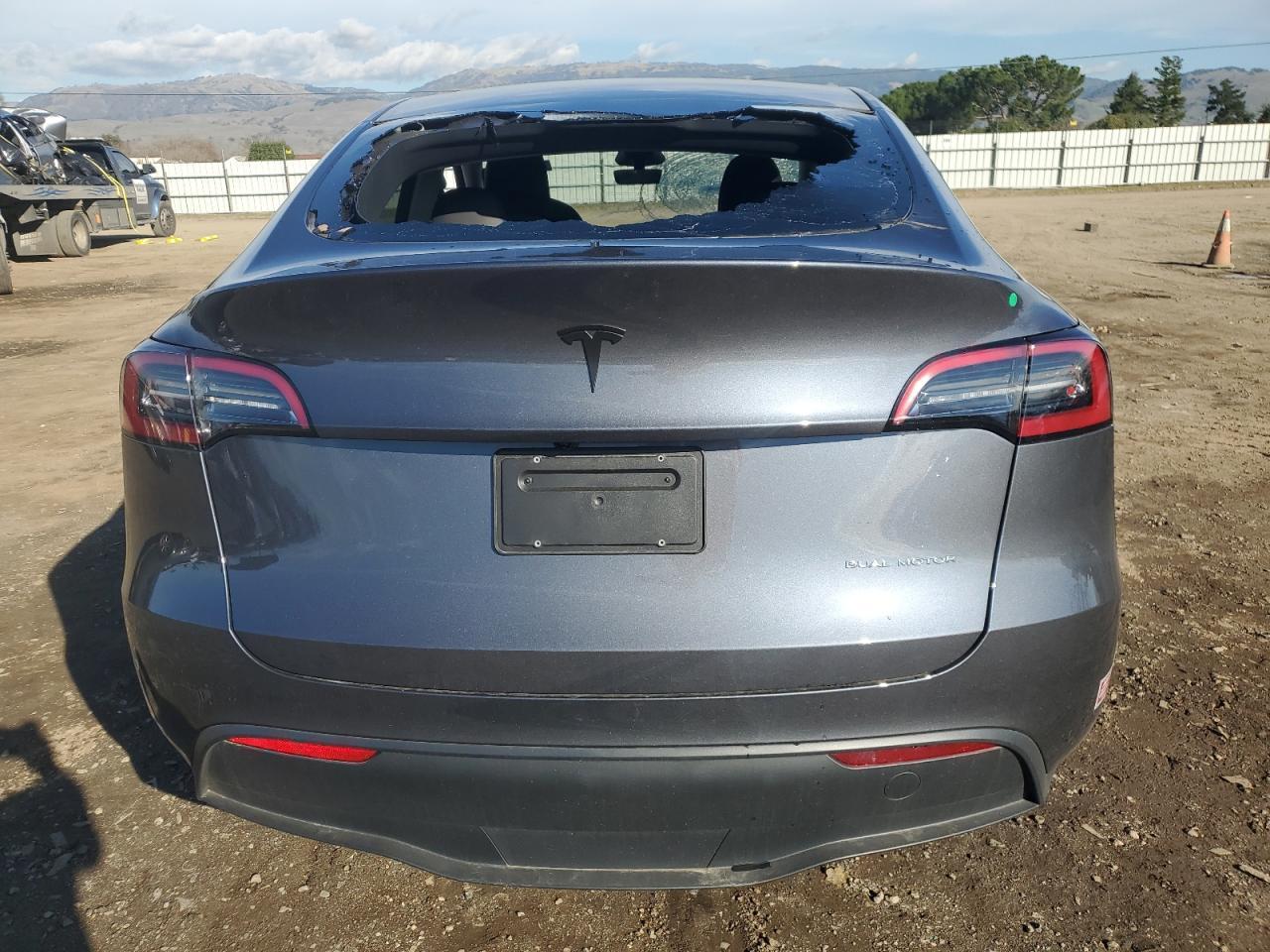 2023 TESLA MODEL Y - Image 6