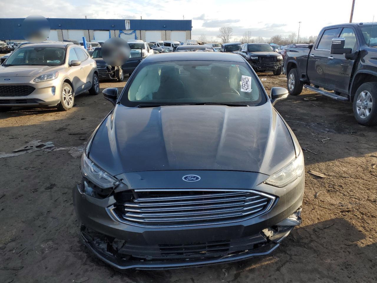 2017 FORD FUSION SE - Image 5