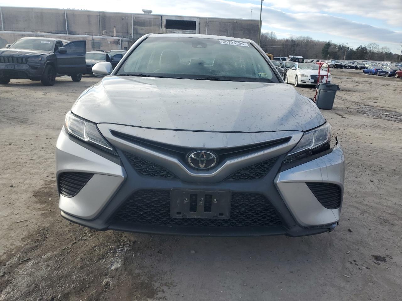 2020 TOYOTA CAMRY SE - Image 5