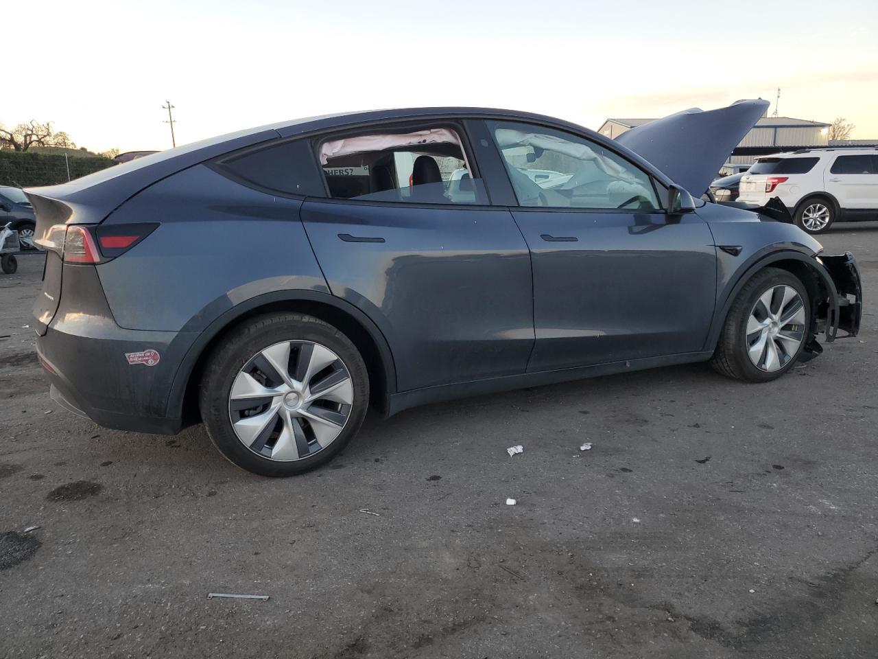 2023 TESLA MODEL Y - Фото 3