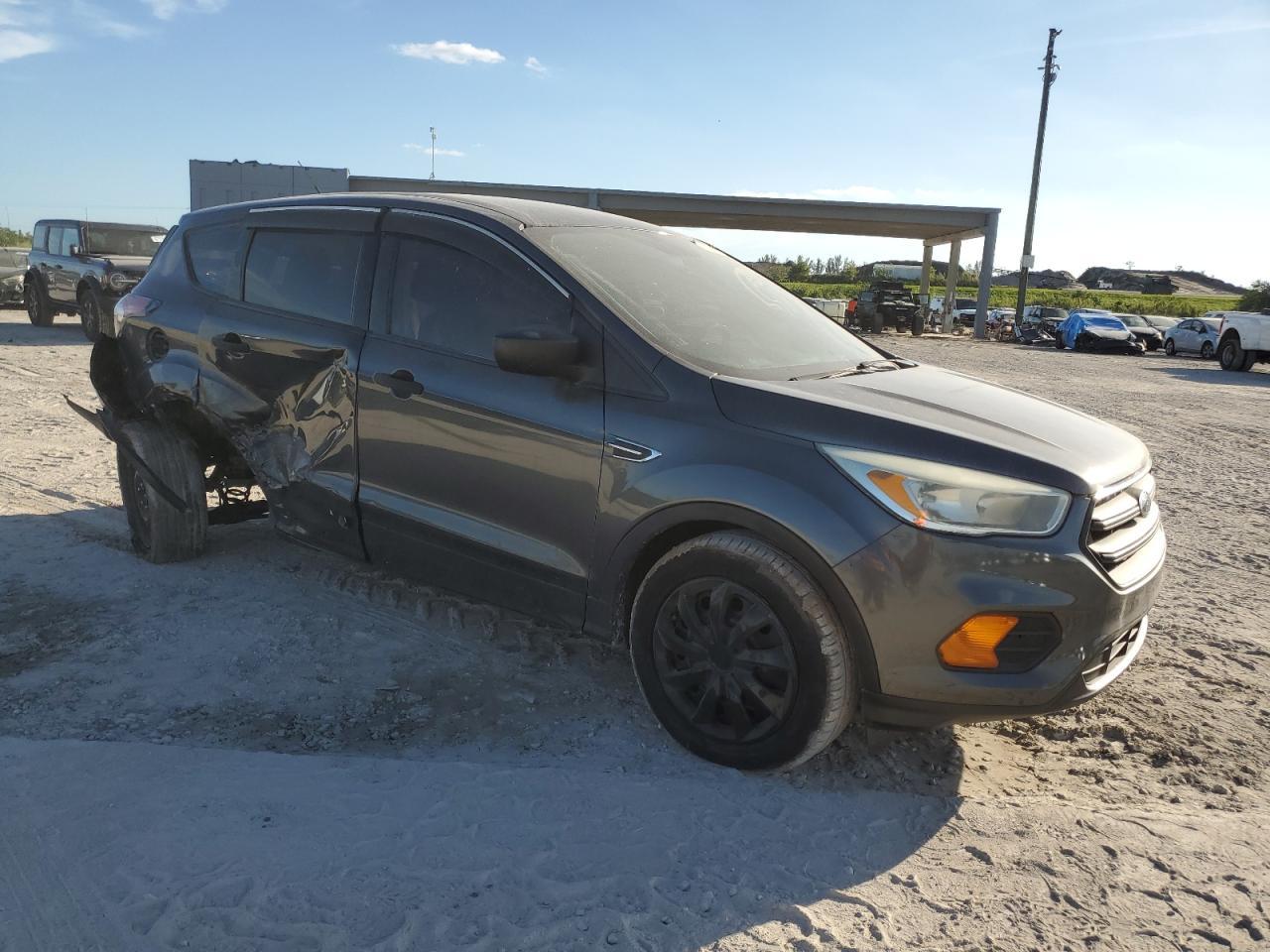 2017 FORD ESCAPE S - Image 4