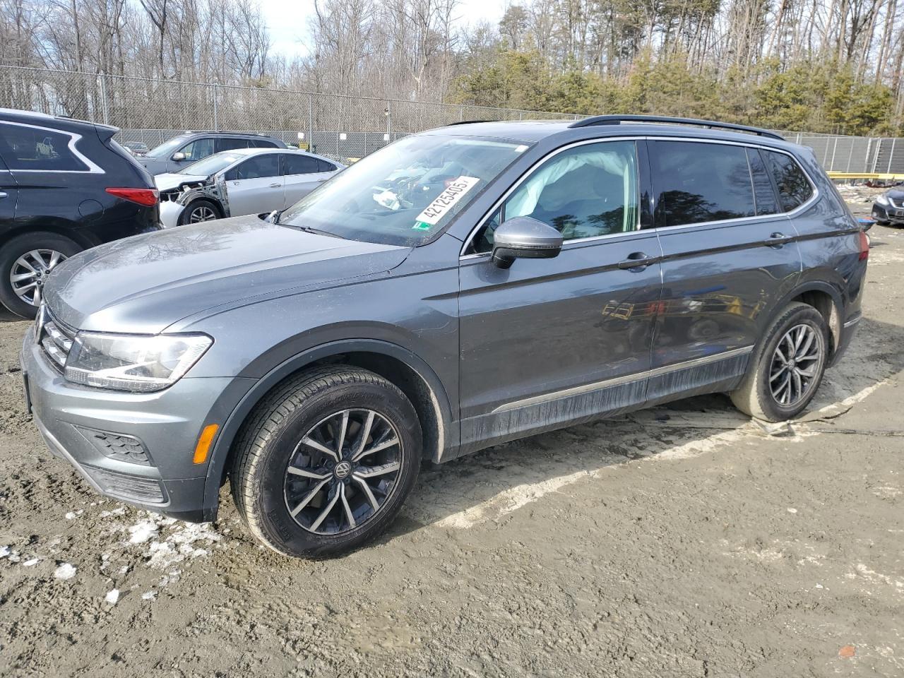 2021 VOLKSWAGEN TIGUAN SE