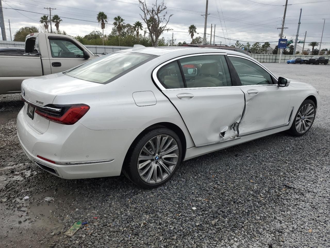 2020 BMW 750 XI - Фото 3