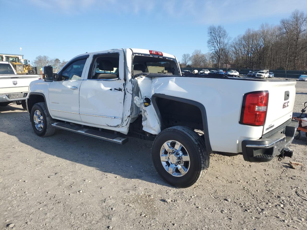 2015 GMC SIERRA K25 - Image 2