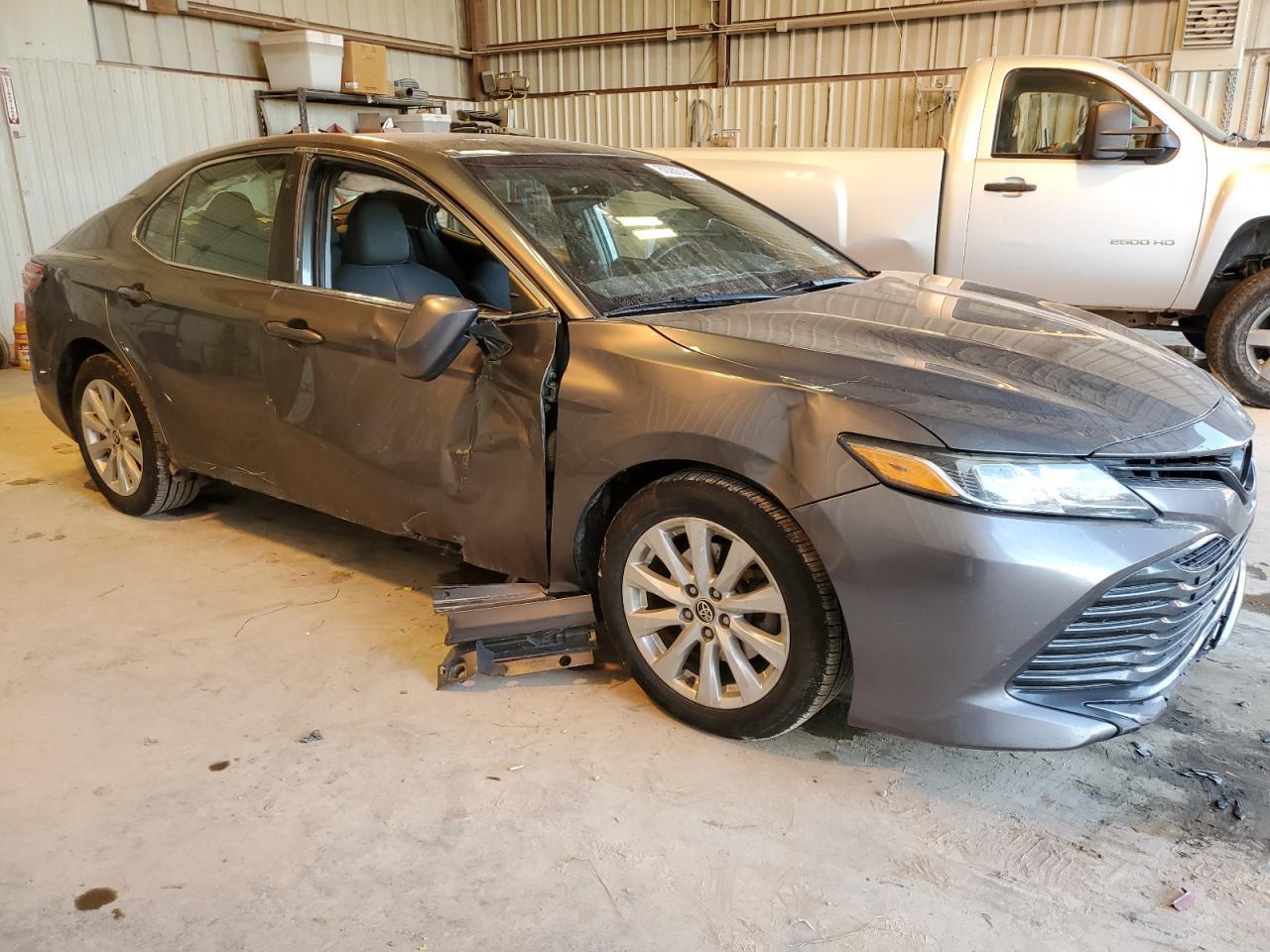 2020 TOYOTA CAMRY LE - Фото 4